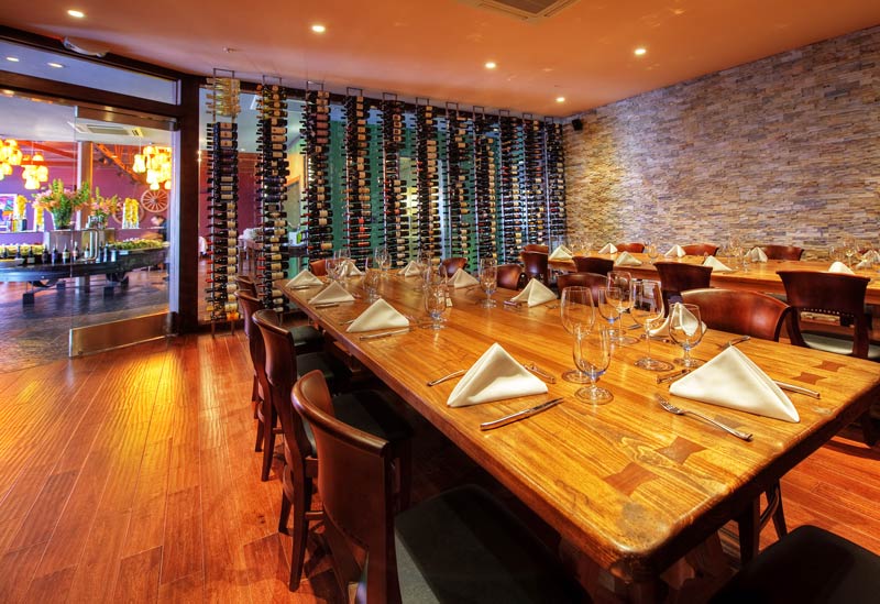 Group dining 2